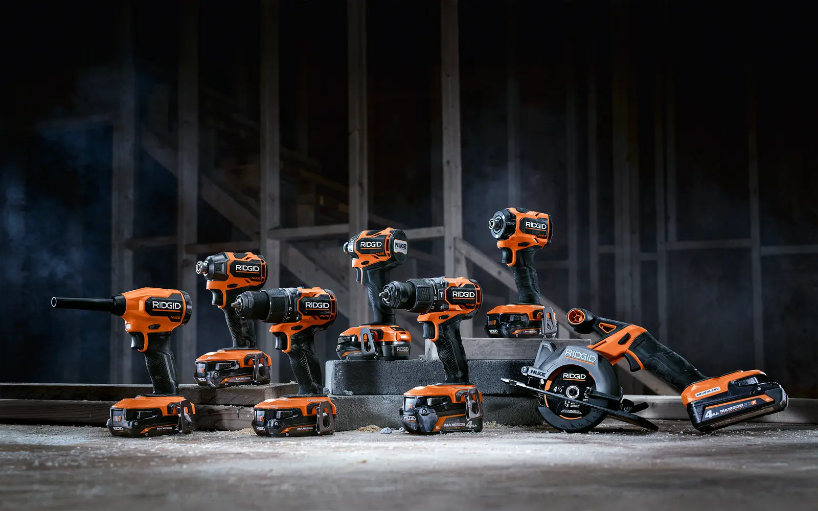 Gamme d'outils RIDGID NUKE SubCompact 18V : perceuses, visseuses à chocs, scie circulaire et souffleur